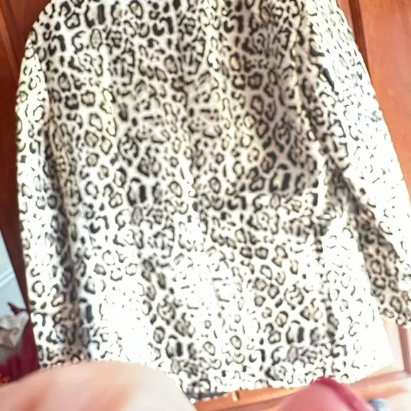 Men's Leopard Print blazer with Black Accents size 3XL but it ran small. - Picture 2 of 2
